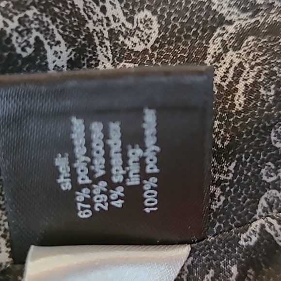 The Limited Black 2 button up Blazer Size 8 - Picture 5 of 6